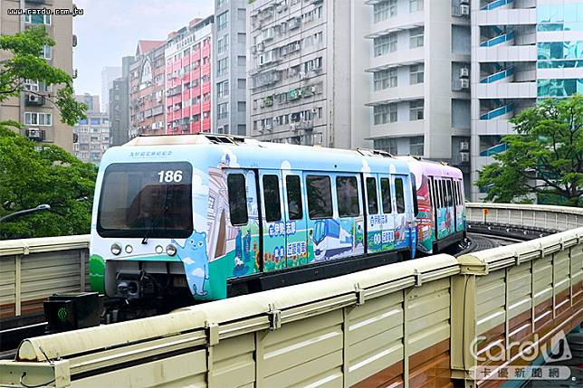 車廂以近鐵知名觀光列車為題，吉祥物阿倍野熊當主角(圖/台北捷運公司　提供)