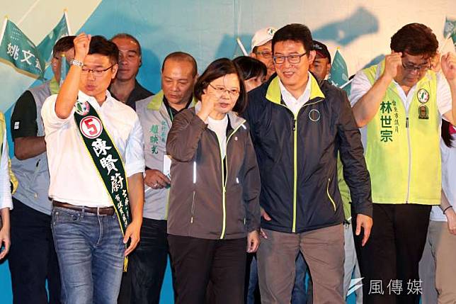 民進黨主席蔡英文20日晚間到北投出席黨籍台北市長參選人姚文智的士林、北投區後援會成立晚會。（蘇仲泓攝）