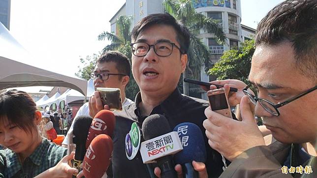 行政院副院長陳其邁表示，台北市的房子少報1坪可能差100、200萬。(記者邱書昱攝)