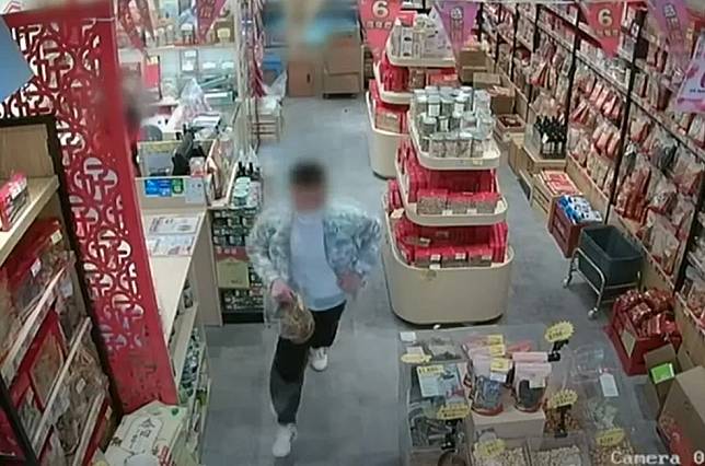 沙田藥材海味店被盜5萬元蟲草　36歲外籍男落網揭另涉3案 (網上影片截圖)