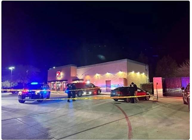 在德州一間餐廳的停車場中發現一輛損毀嚴重的事故車輛，車主酒醉駕駛並撞死一名路人。 圖：擷取自懷特賽特曼警局官方網站