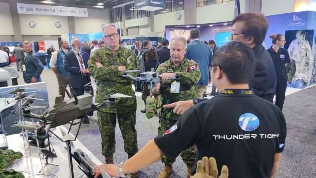 雷虎首獲邀參與美國軍工展 可投彈式微型無人機亮相獲高度詢問