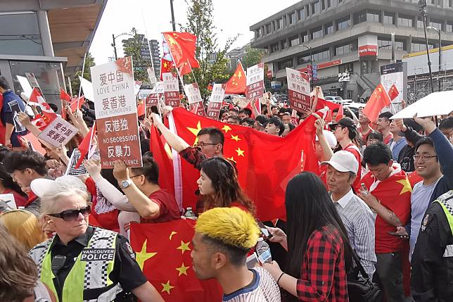 Supporters of China in Vancouver take part in a rally calling for an end to the violence in Hong Kong on August 17. Photo: Xinhua