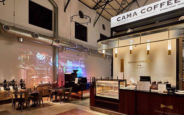 咖啡迷下班必去！咖啡廳打造夜間光雕投影，體驗視覺味覺雙重享受