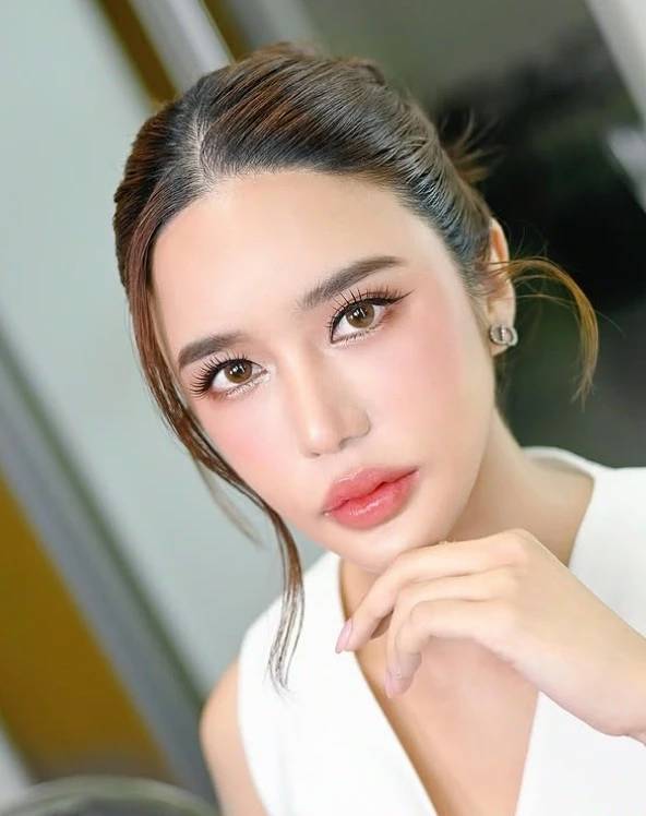 เปิดแชท อดีตแฟน ดาราดัง อ้างคุยกับนายก อุ๊งอิ๊ง กลางโหนกระแส 