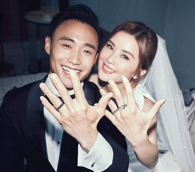 恭喜！阿Sa蔡卓妍宣布結婚　閃嫁小10歲健身教練男友