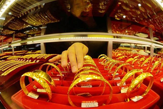 CHINA-COMMODITIES-METAL-PRICE-GOLD
