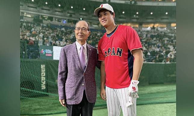 王貞治分析大谷的右腳啟動比一般人快。（圖／翻攝自社群平台X）