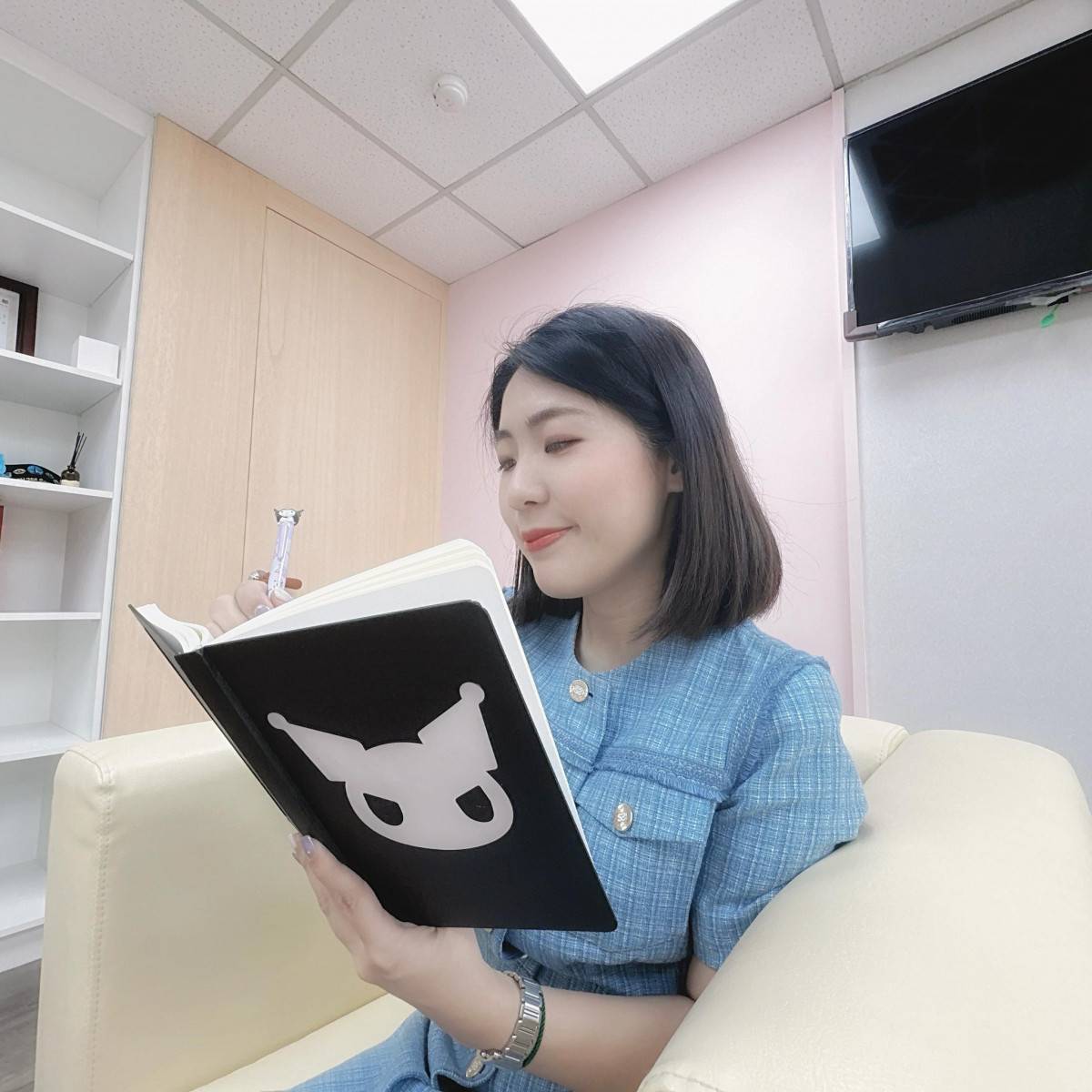 [討論] 快被小草給笑死