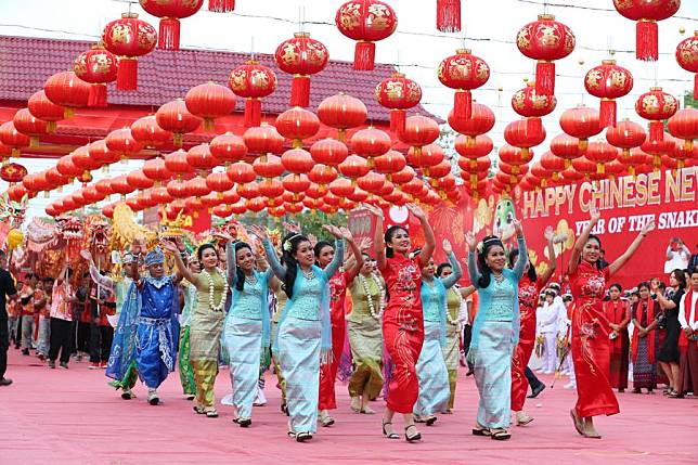 Dancers perform during a Chinese New Year celebration in Yangon, Myanmar, Jan. 25, 2025. (Xinhua/Myo Kyaw Soe)