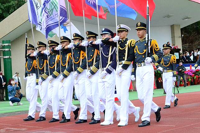國防部南亞ROTC專業大學成立5週年，25日舉辦校慶活動，學生旗隊進行演示。（校方提供）中央社記者葉臻傳真 112年3月25日  

