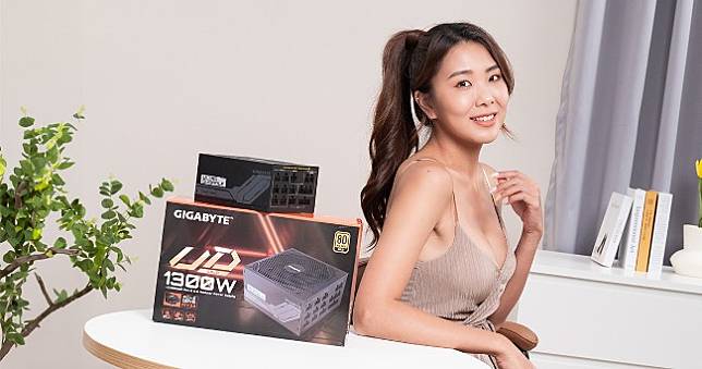 GIGABYTE UD1300GM PG5 ATX3.0 80PLUS金牌全模組化電供應器 - 旗艦電供好幫手