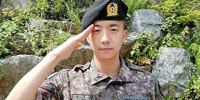 Wooyoung '2PM' ถึงกำหนดปลดประจำการจากกรมทหารช่วงสิ้นเดือนนี้