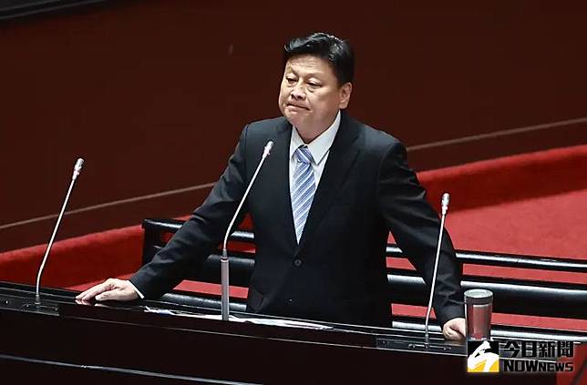 ▲國民黨立委傅崐萁指出扣掉IT產業我們對美貿易是入超的，32％關稅是極不合理的，勢必要和美國政府好好談判，。（圖／記者葉政勳攝 , 2025.04.11）
