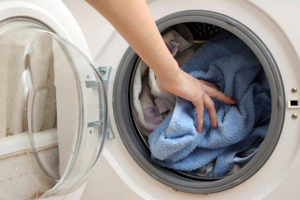 ▲洗衣若是留意一些小細節，可以達到省時、省電、省水功用。（圖／NOWnews資料照）