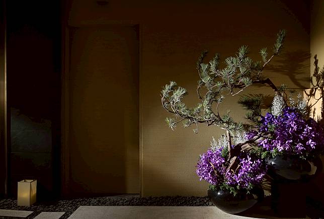 店名「龍吟」取自佛家禪語的「龍吟雲起」，店內的裝潢也充滿禪意。(圖/祥雲龍吟)