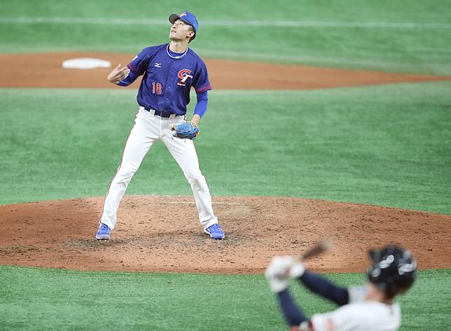 2019年12強，「最強銀行員」吳昇峰對美國6局好投惜挨轟。（圖片來源 LINE TODAY：中央社）