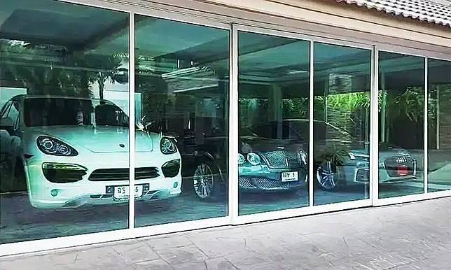 แฟ้มภาพ