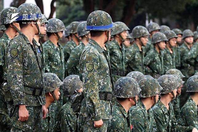 國防部今年再度招募一年期志願役預備軍官班，少尉起薪超過5萬元。（圖／蘇仲泓攝）