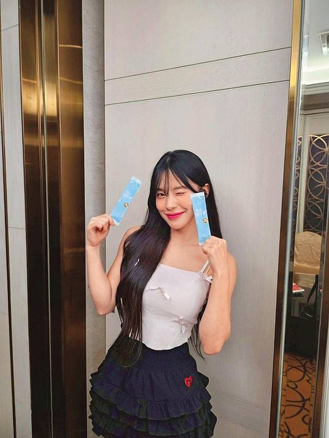 去年李多慧受邀代言宇澄生技的膠原蛋白產品，如今卻鬧出糾紛。（翻攝自李多慧臉書）