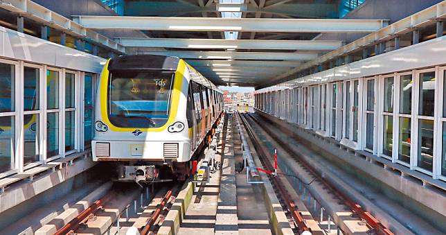 新北捷運環狀線今免費試乘！新莊到板橋只要5分鐘　民眾塞爆車廂
