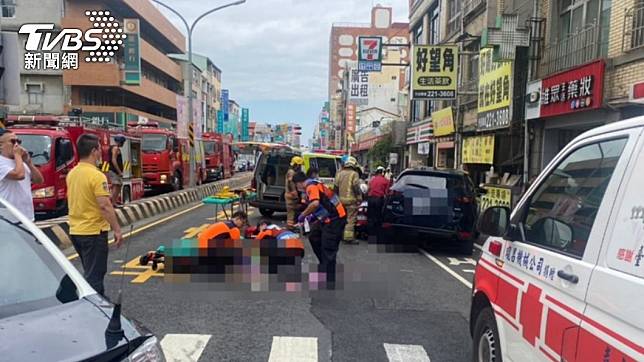 台南女童過斑馬線遭撞亡。（圖／TVBS）