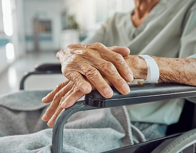 「健康老化」定義為年滿70歲時同時達到沒有癌症、沒有第2型糖尿病、沒有心血管疾病、沒有認知退化與身體機能正常的狀態。 (示意圖/AI生成)