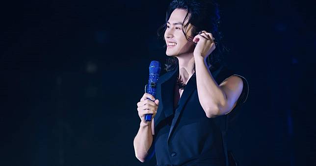 張哲瀚釋出全新英文單曲　首次當導演就獲獎