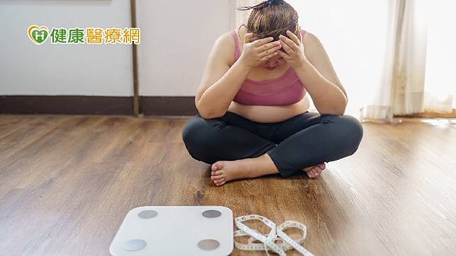 吃碳水化合物易發胖？可以局部減脂？營養師提醒，維持可持續的健康飲食和生活習慣，才是持久減肥成功的祕訣。