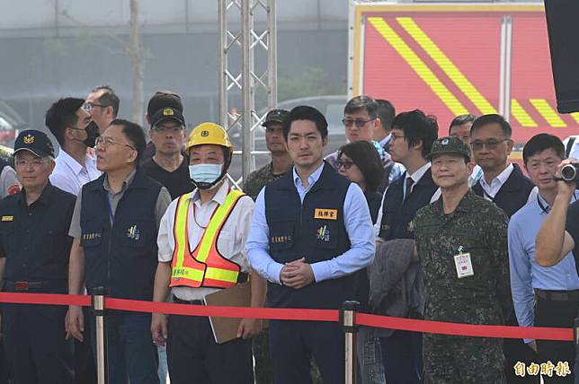 台北市長蔣萬安今視導萬安46號演習南港車站聯合防災中心和關鍵基礎設施搶救演練表示，停班停課的宣布依據「天然災害停止上班及上課作業辦法」規定，北市會依循北北基的機制作判斷。(記者田裕華攝)