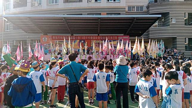 高雄市信義國小創校73週年校慶運動會。 圖：孫家銘/攝