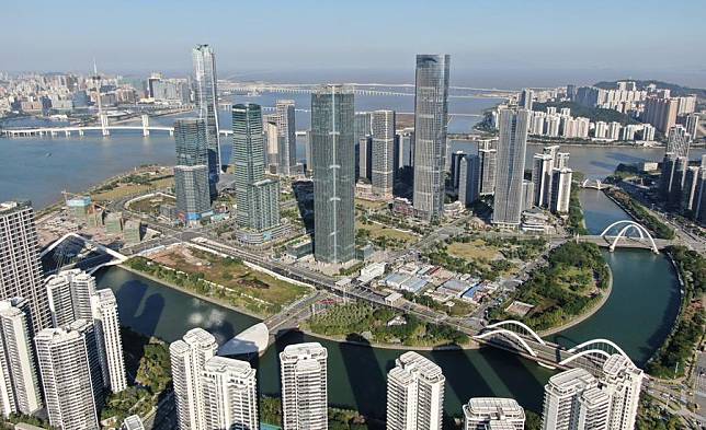 An aerial drone photo taken on Nov. 26, 2024 shows a view of the financial island in Hengqin, Zhuhai City, south China's Guangdong Province. (Xinhua/Deng Hua)