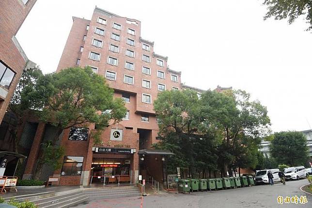 台北劍潭青年活動中心改作為加強版防疫專責旅館，圖為住宿大樓外觀。(資料照)