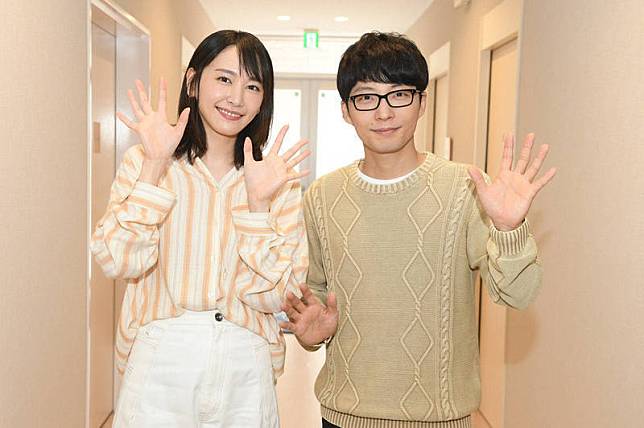 新垣結衣(左)及星野源，兩人因合作演出電視劇《月薪嬌妻》結緣。(資料照，WAKUWAKU JAPAN提供)