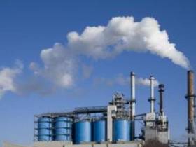 川普在同意伊朗所提出的「10點建議方案」之後，國際油價大跳水。