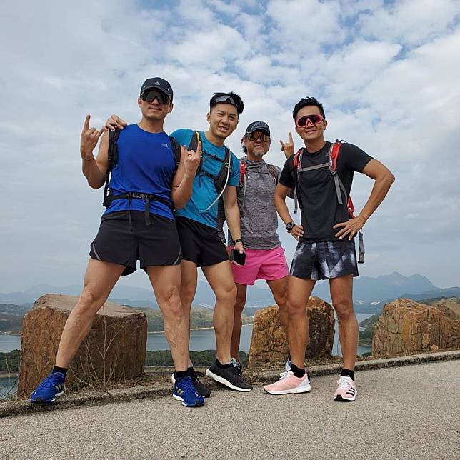 陳山聰、袁偉豪、胡諾言等跑友在這美好天色和風景下長跑，心身健康。