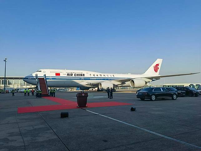 Chinese President Xi Jinping's plane arrives in south China's Macao on Dec. 18, 2024. (Xinhua/Lai Xiangdong)