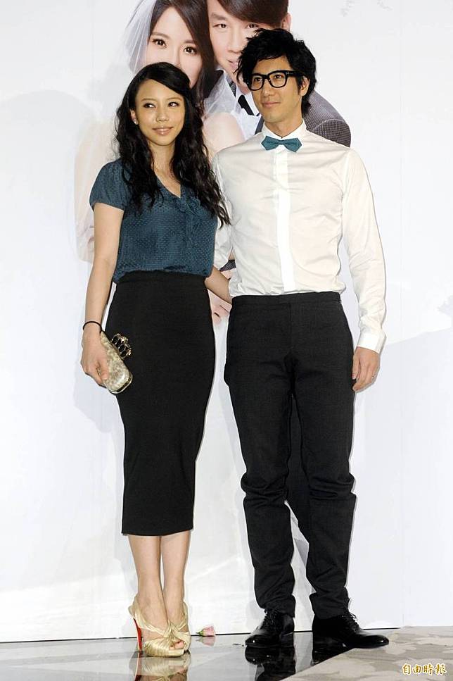 2014年8月李靚蕾(左)、王力宏參加陶喆婚宴。(報社資料照)