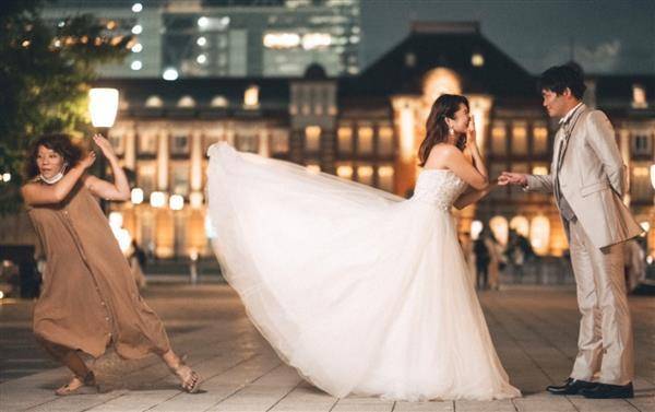 日本婚紗攝影師「仲道夫婦」在推特分享拍攝的背後真相。（圖片來源／翻攝自0321Haichiizu 推特）