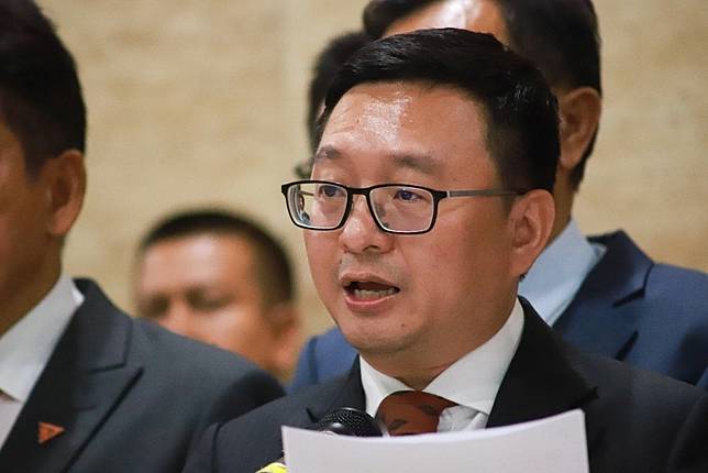 ชัยธวัช ตุลาธน 