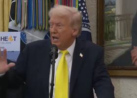 美國總統川普表示，關於聯合國快要破產的事，交給他就沒錯，他只要打幾通電話，就能解決這個問題。