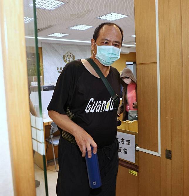 宏易創新國際總經理林曼麗丈夫沈振家涉內線交易30萬交保、限制出境出海。記者邱德祥/攝影