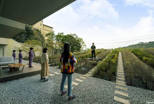 
<p>以茶為主，有個茶園也是很合理的。飯店內也有一塊小茶園，還有接待人員帶著你跳茶葉操，神清氣爽。</p><p>
</p><p>
<b>▶ 星野 界 遠州</b></p><p>
　 地址：静岡県浜松市西区舘山寺町399-1</p><p>
　<a href=
