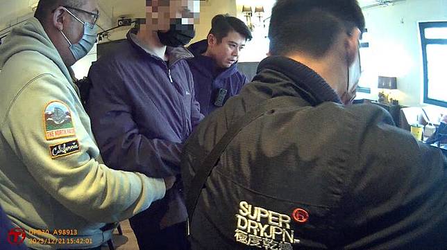 警二分局十二月逮補假冒律師行騙的黃姓男子，經雕查赫然發現其前才假冒醫師詐騙護理師，十二月初剛出獄。(資料照片)