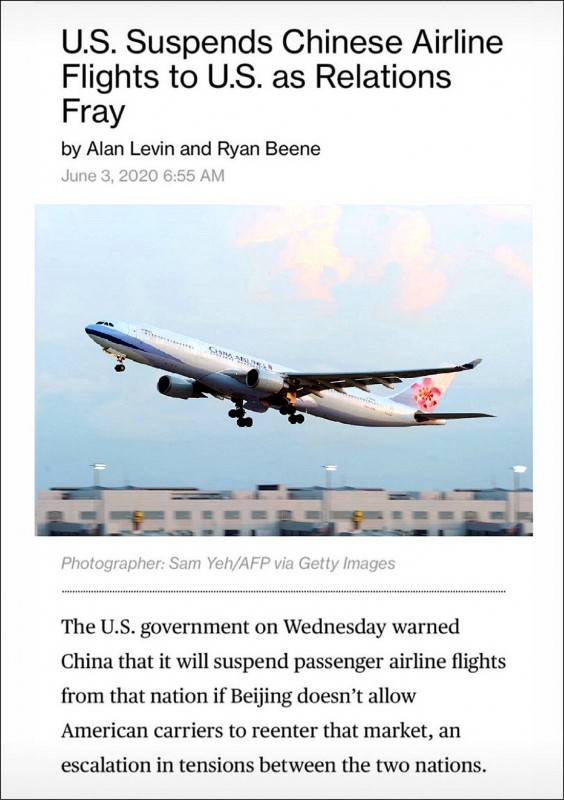 彭博報導美禁中國航機，原誤植華航，後更圖並於文末「挑錯」。（圖／截取彭博官網）
