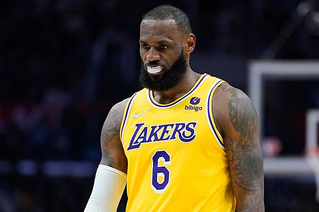 LeBron James攻下28分還是無法幫助湖人贏球。（達志影像資料照）