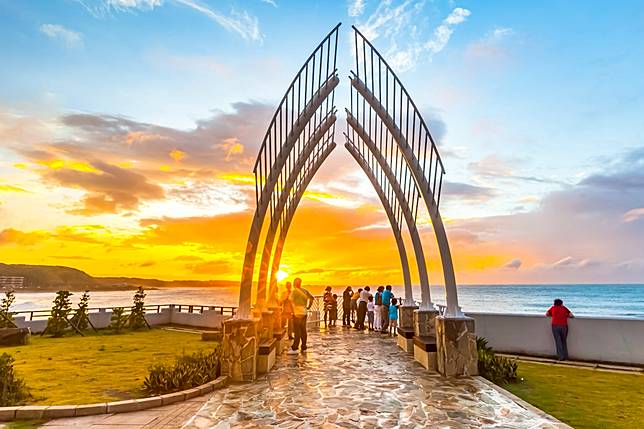 ▲石門的人氣打卡景點-婚紗廣場一幅畫（圖 / 交通部觀光局北觀處）