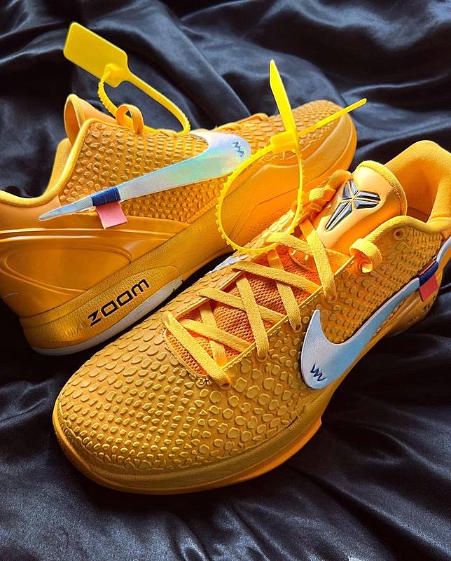 Kobe off white clearance