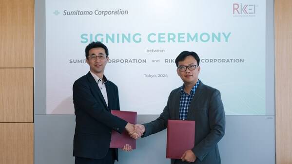 Signing Ceremony between Sumitomo Corporation and Rikkeisoft Corporation.