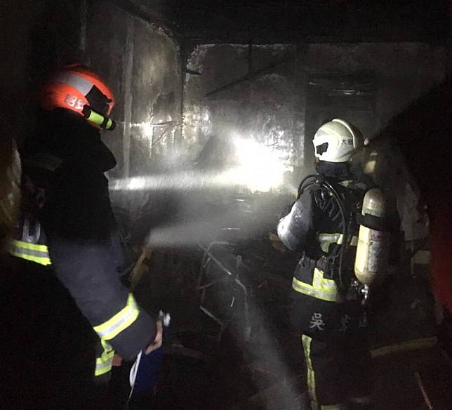 大雅區深夜發生民宅火災，造成1死2傷。(記者歐素美翻攝)